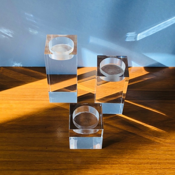 Set of 3 Lucite Tea Lights - Picture 2 of 5